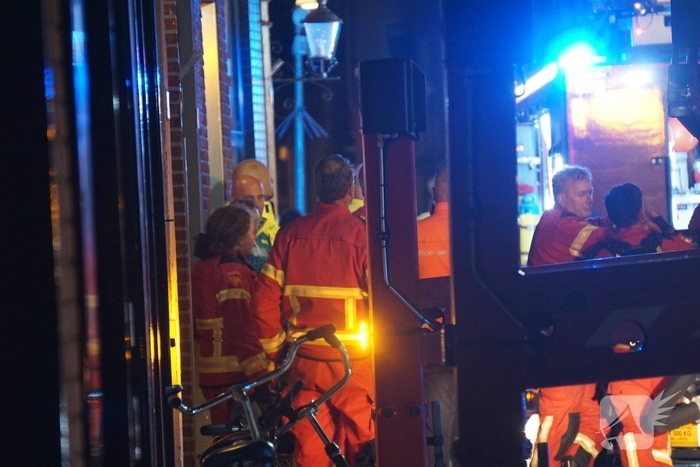Keukenbrand breidt uit naar dak van pand