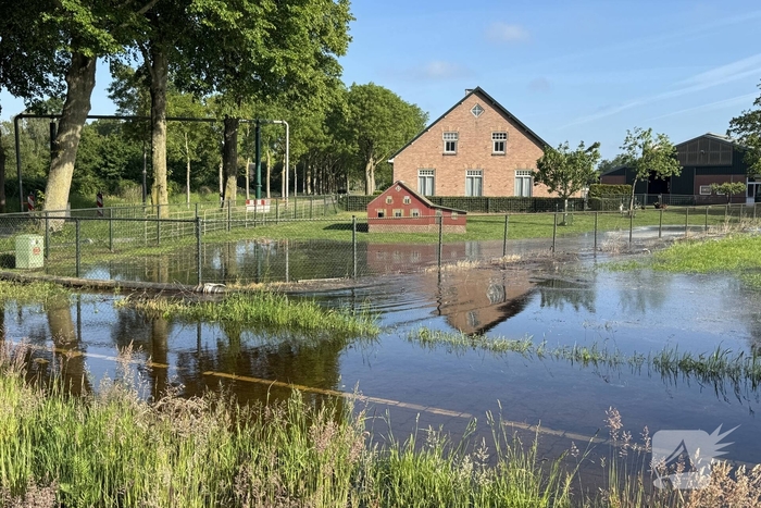 Forse waterlekkage zorgt voor problemen in buitengebied