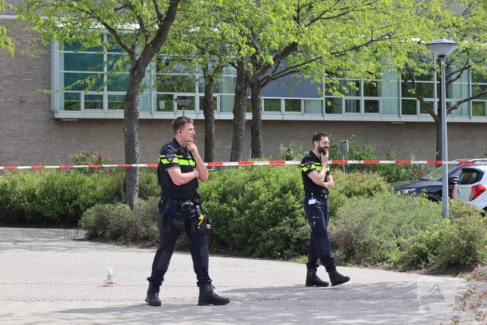 Ontruiming politiebureau na ontdekking mogelijk explosief