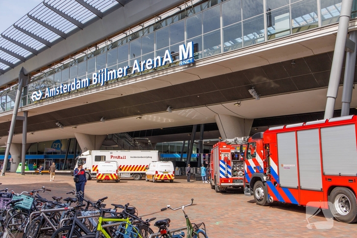 Aanrijding tussen trein en persoon in Amsterdam