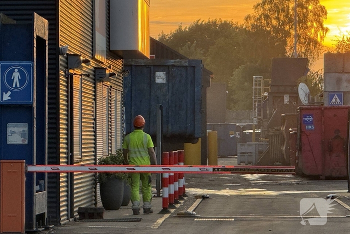Brand in loods van metaalbedrijf