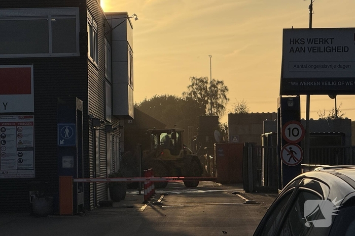 Brand in loods van metaalbedrijf