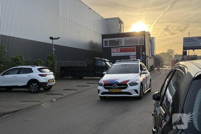 Brand in loods van metaalbedrijf