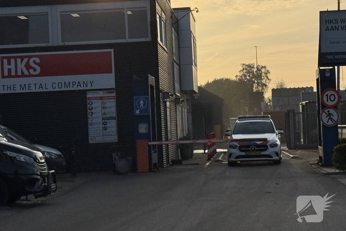 Brand in loods van metaalbedrijf