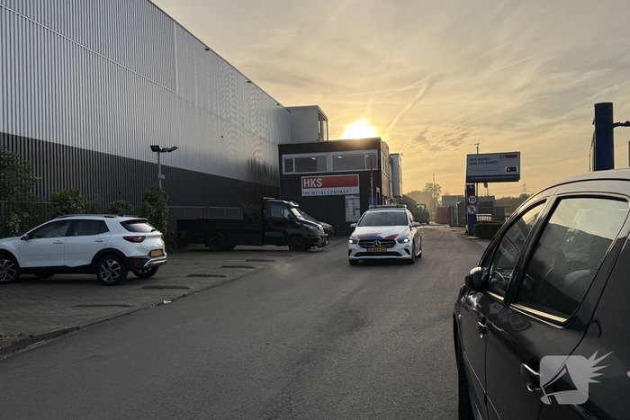 Brand in loods van metaalbedrijf