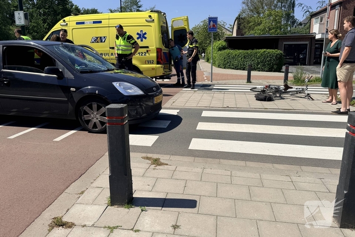 Fietser aangereden door auto op snelfietspad