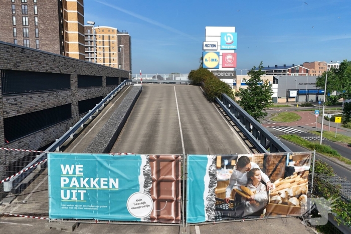 Parkeerdek winkelcentrum afgesloten wegens betonproblemen