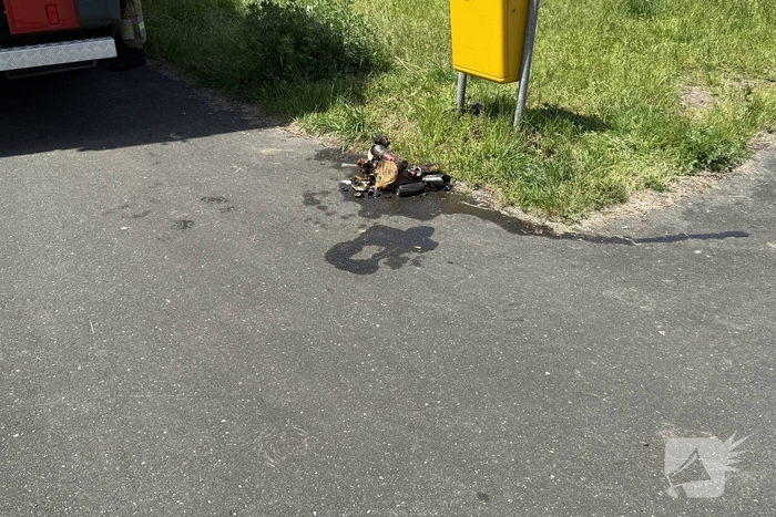 Buitenbrand ontstaan door prullenbakbrand