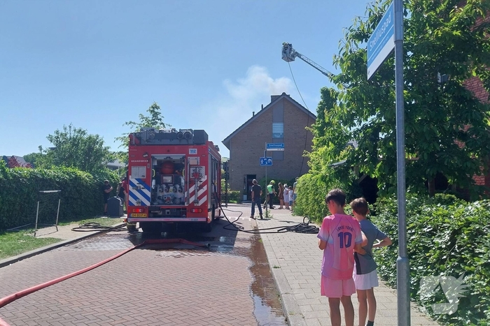 Flinke brand op dak van woning
