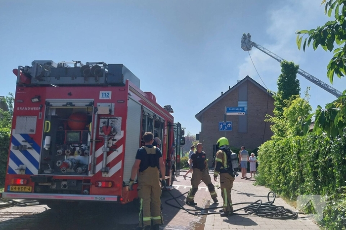 Flinke brand op dak van woning