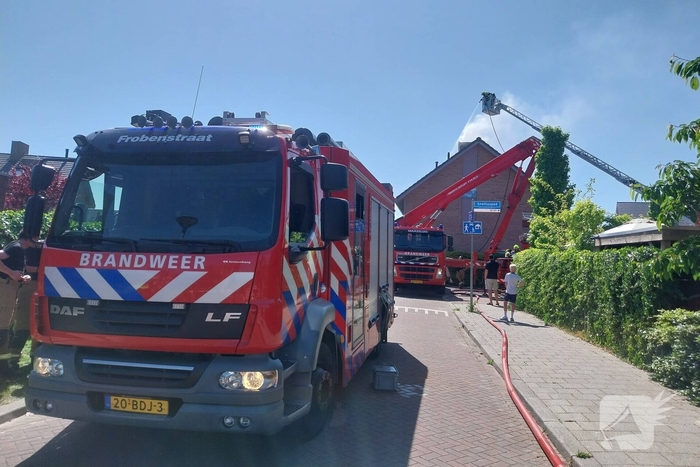 Flinke brand op dak van woning