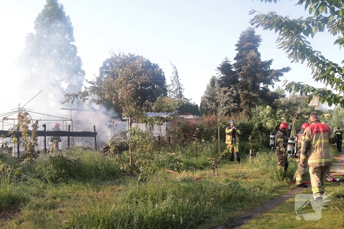 Buitenbrand verwoest huisje op recreatiepark