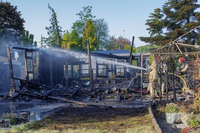 Buitenbrand verwoest huisje op recreatiepark