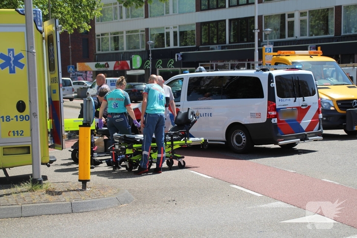 Oude man gewond bij ongeval met scootmobiel