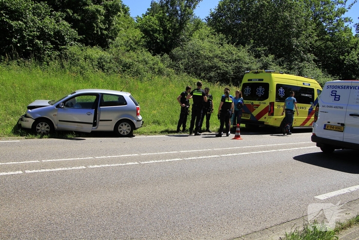 Aanrijding tussen voertuigen leidt tot lichte verkeershinder
