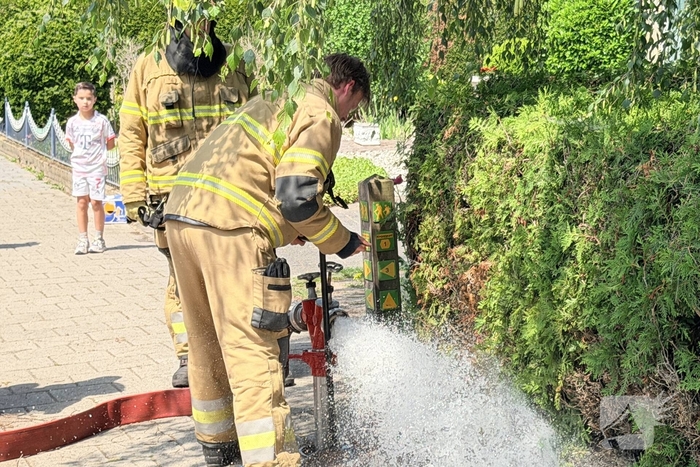 Buitenbrand ontstaat tijdens onkruidbranden