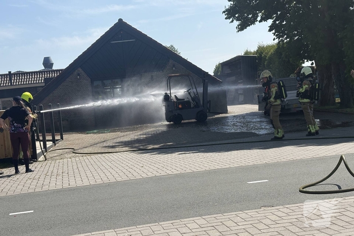 Brand in heftruck tijdens werkzaamheden