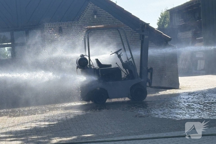 Brand in heftruck tijdens werkzaamheden