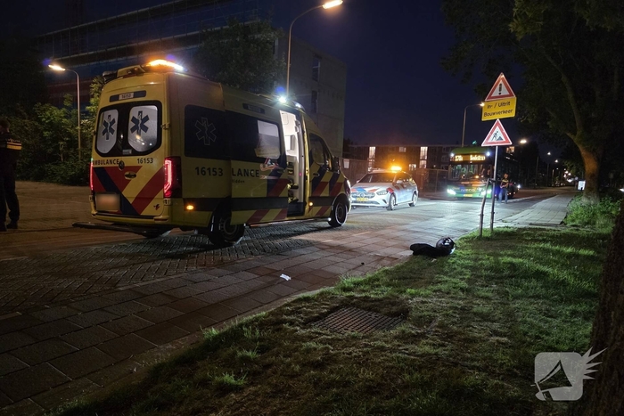 Scooters botsen met letsel en aanhouding
