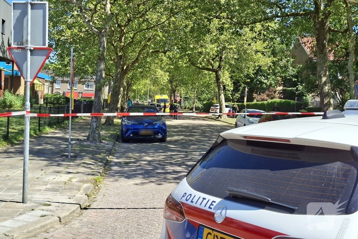 Persoon op dak zorgt voor grote inzet van hulpdiensten