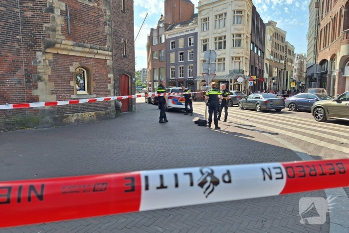 Arrestatieteam ingezet, politie sluit omgeving af