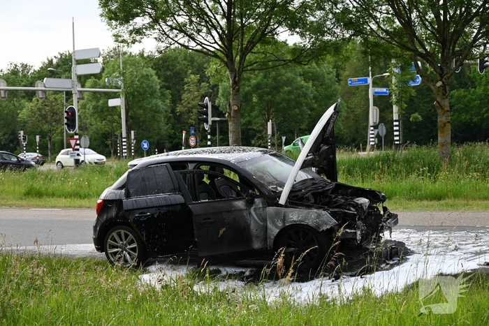 Motorcompartiment verwoest door brand