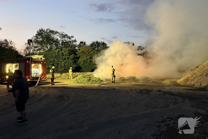 Buitenbrand in snoeiafval in Schijndel