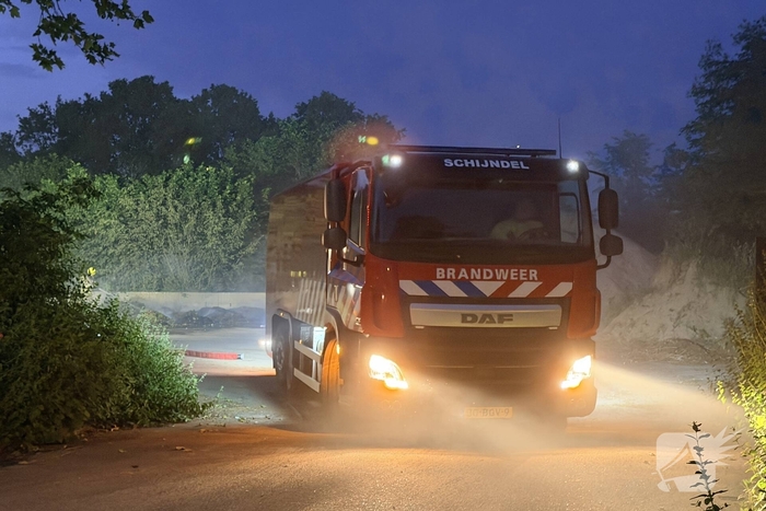 Buitenbrand in snoeiafval in Schijndel