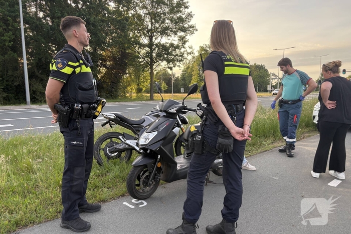 Scooterrijder raakt de controle kwijt en komt ten val