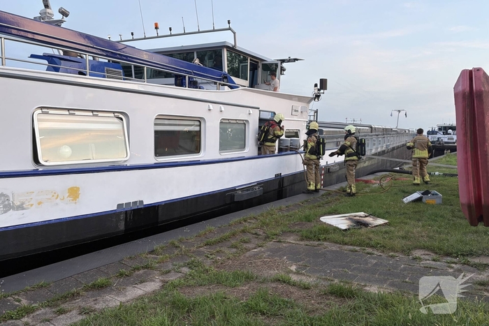 Brand op boot snel geblust