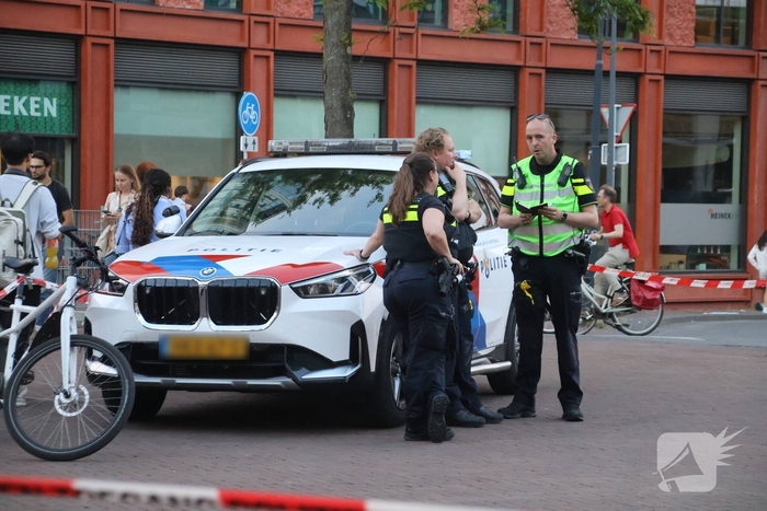 Zwaargewonde na mishandeling voor station Leiden Centraal