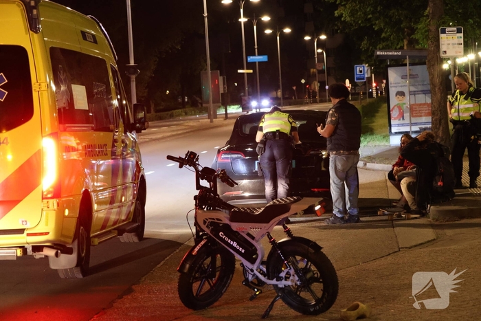 Botsing tussen fatbike en taxi leidt tot gewonden