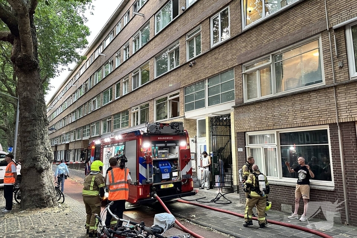 Brandweer ingezet voor brand in portiek