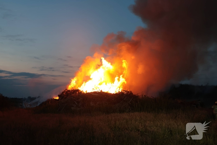 Forse buitenbrand in Amersfoort