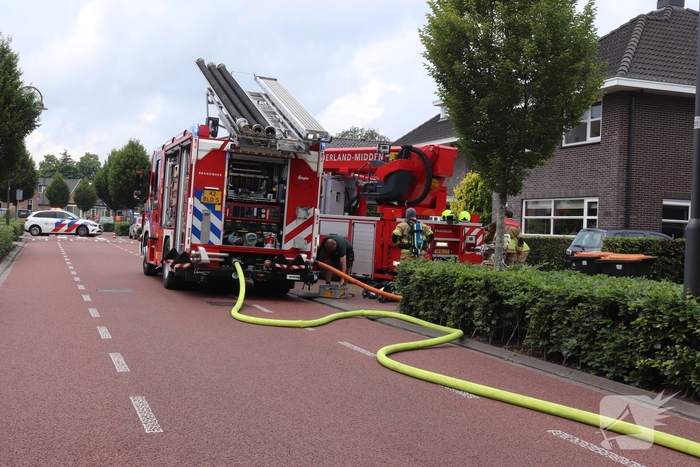 Brand op dak van woning