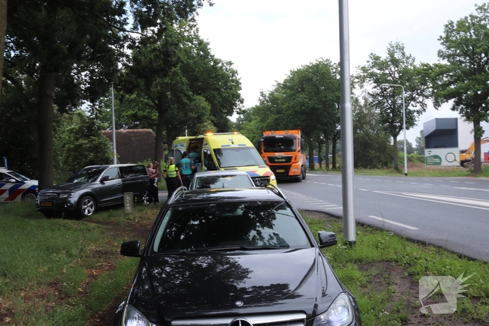 Meerdere inzittenden gecontroleerd na aanrijding