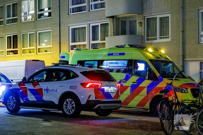 Lichtgewonde bij steekincident in woonwijk
