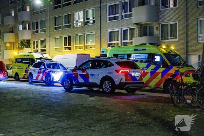 Lichtgewonde bij steekincident in woonwijk