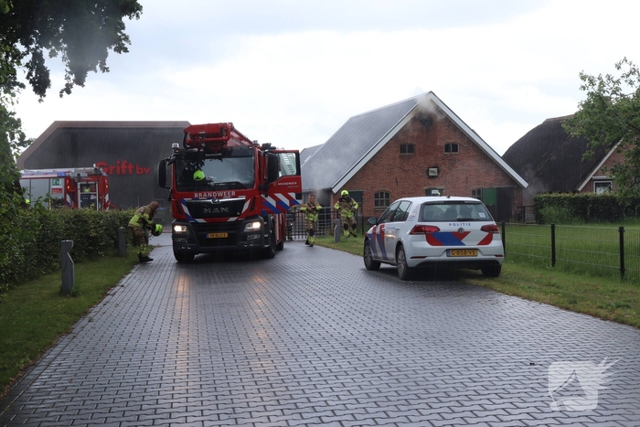 Brand in bijgebouw leidt tot grote inzet brandweer
