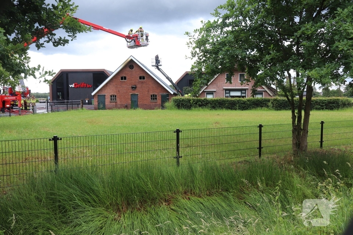 Brand in bijgebouw leidt tot grote inzet brandweer