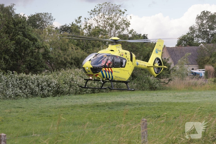 Traumahelikopter ingezet voor persoon te water