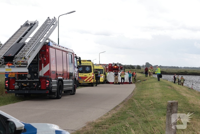 Traumahelikopter ingezet voor persoon te water