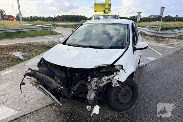 Aanrijding op afrit zonder gewonden