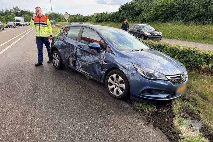 Aanrijding op afrit zonder gewonden