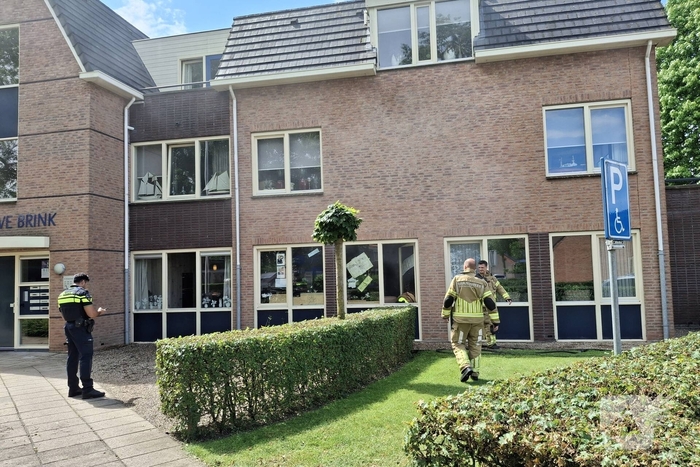 Brand in prullenbak geblust