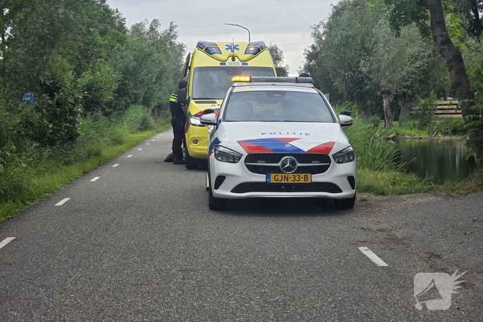 Dronken man springt voor bus en word gevonden na zoekactie