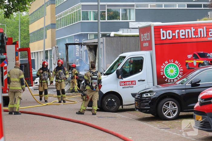 Brand in bijgebouw veroorzaakt rookontwikkeling