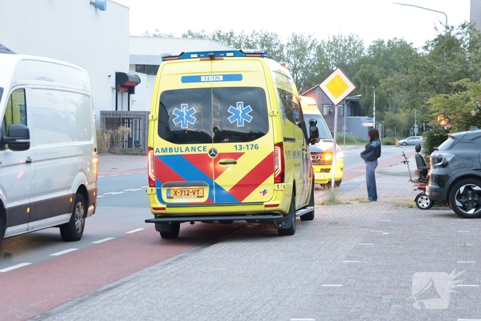 Scootmobiel bestuurder valt hard bij incident