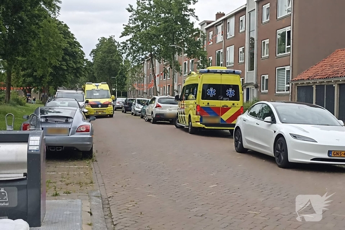Traumahelikopter landt tussen flats door medisch incident
