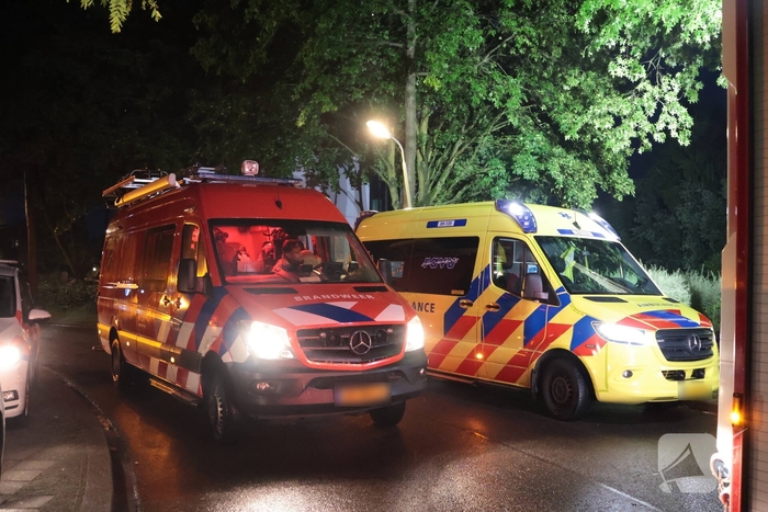 Hulpdiensten zoeken naar persoon te water